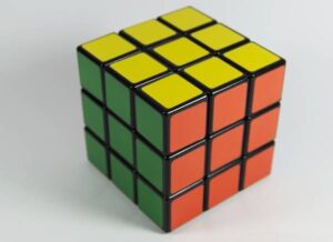 cubo de rubik puzzle en tres dimensiones